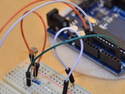 Conectarea senzorilor analogici la Arduino, citirea senzorilor