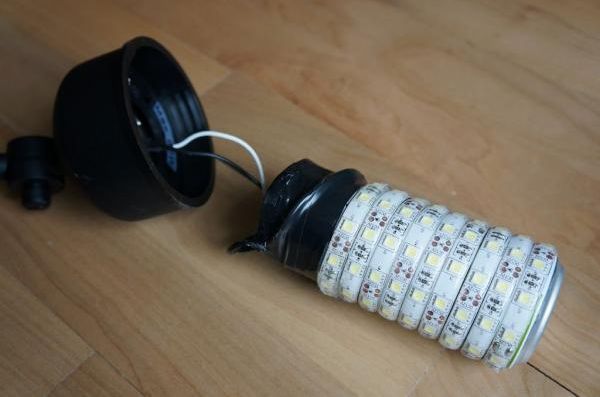 Lampa cu bandă LED de casă