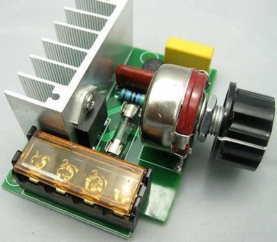 Controler de tiristor