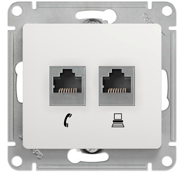 Soclu computer format RJ-45